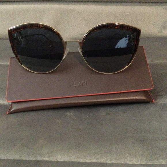 FENDI 58mm Metal Butterfly Sunglasses - Picture 2 of 10